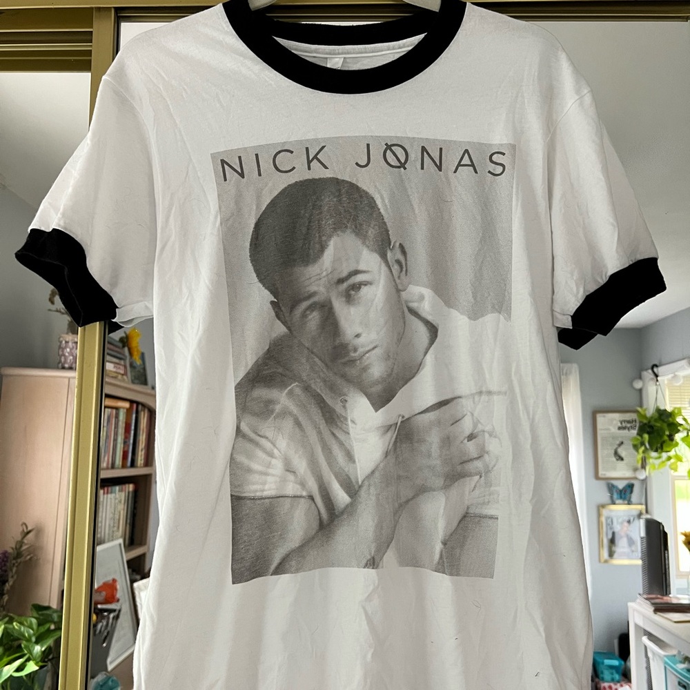 Nick Jonas 2016 Tour T-shirt - tour dates on back! Size m American apparel